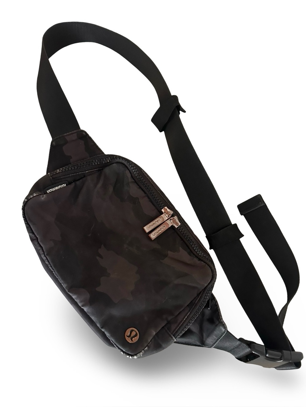 Lululemon Everywhere Belt Bag 1L - Dark Camo with Gold/Bronze Metallic Logo